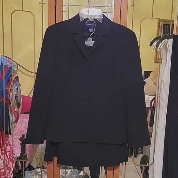 Ann Taylor skirt suit set black size 4P - Picture 1 of 7